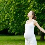Mẹ bầu trong thời kì mang thai có nên tập thể thao không?