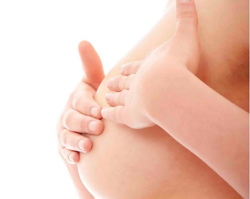 Massage ngực giúp tăng cường lưu thông tuần hoàn máu, kích thích ngực nảy nở