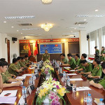 Bế giảng Lớp tập huấn công tác truy nã cho Cảnh sát Lào
