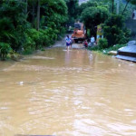 Khắc phục mưa lũ tại Thanh Hóa có sự trợ giúp của công an